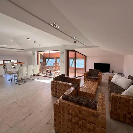 Family Casa Del Mare סוזופול