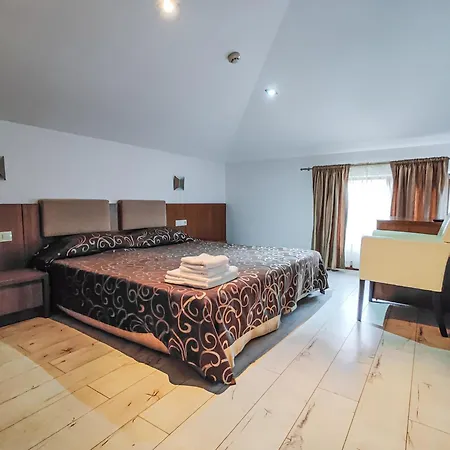 Family Casa Del Mare Хотел 3*